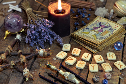 DIVINATION & SCRYING