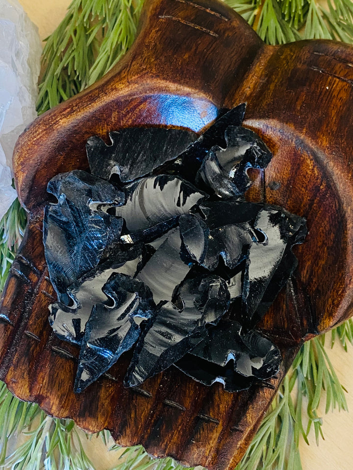 CARVINGS || BLACK OBSIDIAN ARROWHEADS